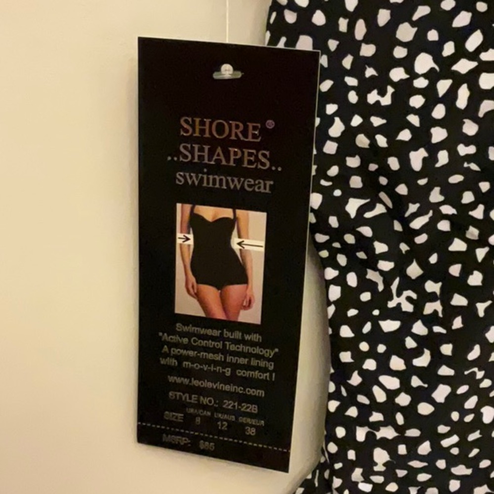 NWT Shore shapes skirt swimsuit. - Picture 4 of 5